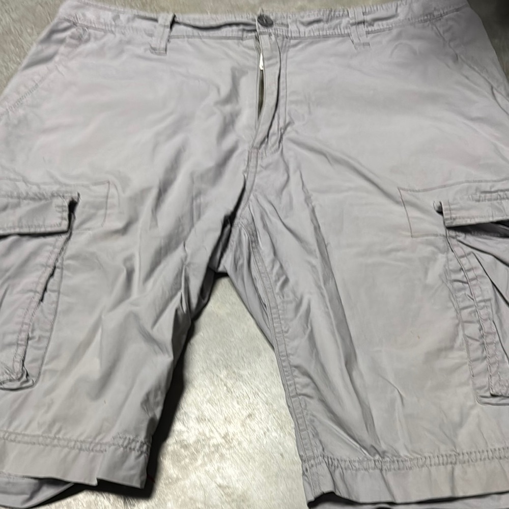 Kenneth Cole Silver Cargo Shorts with Relaxed Fit